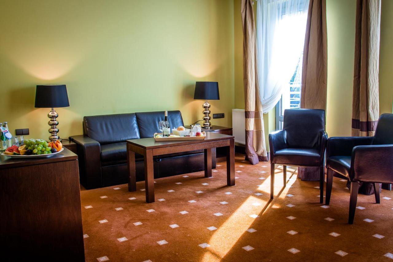Hotel Nowy Dwor Elizy Blisko Sky Bridge Długopole-Zdrój Esterno foto